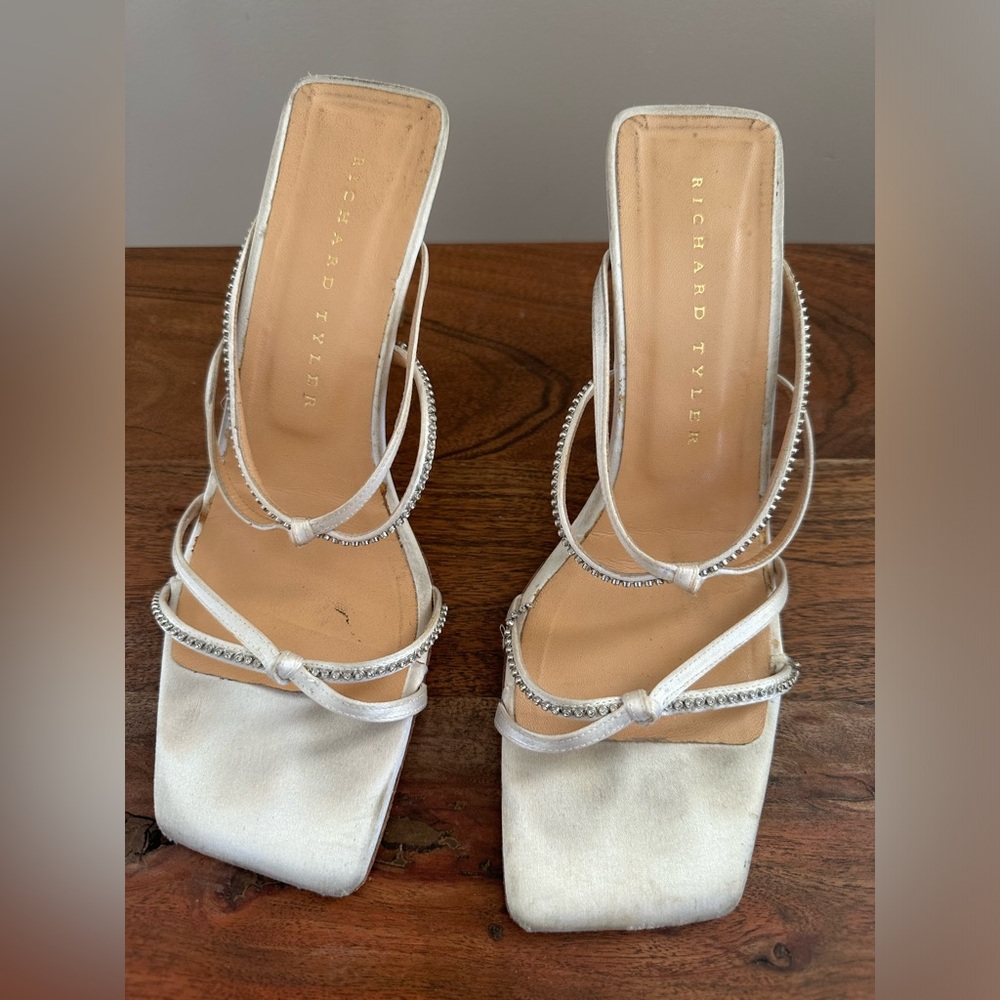 Richard Tyler Italian leather embellished gold slip ons sandals- 7.5